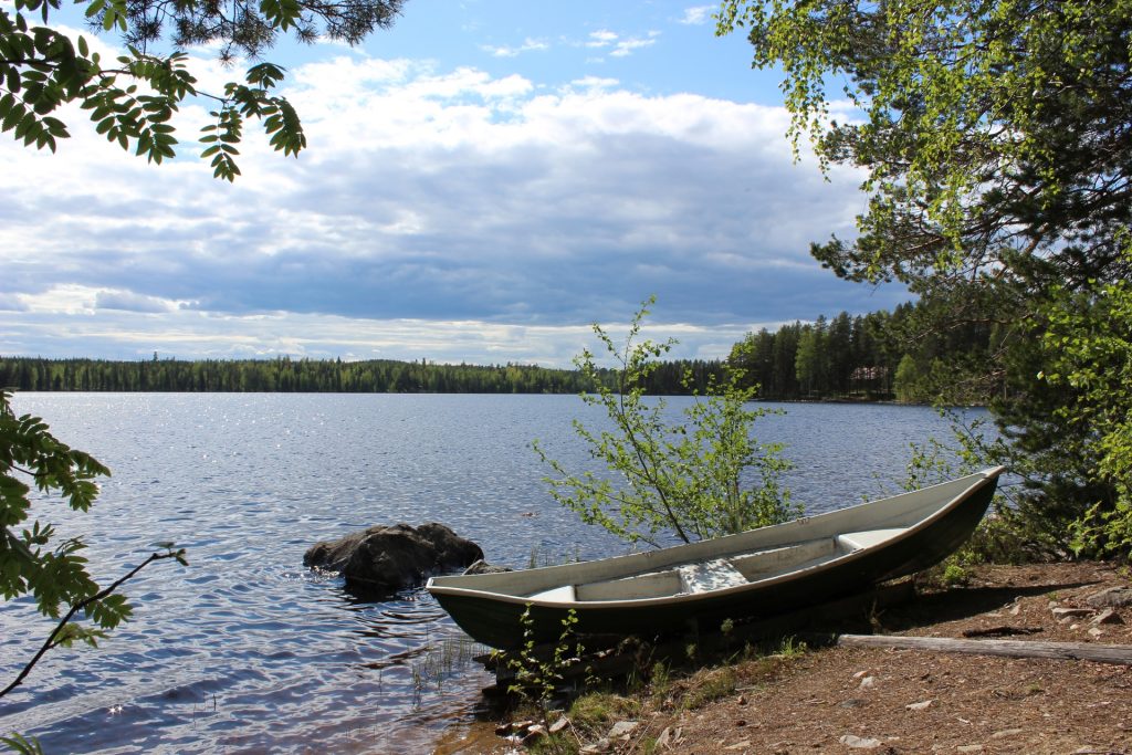 Vettä ja vene Antero Ylitalo